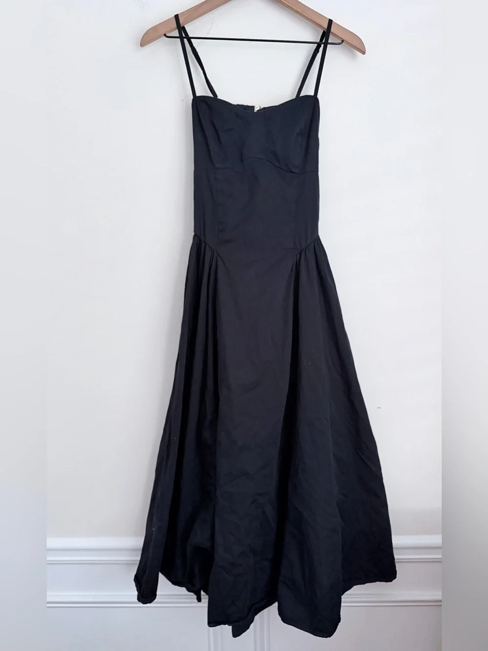 Abercrombie & Fitch Black spaghetti strap Fit-and-Flare Midi Dress S P